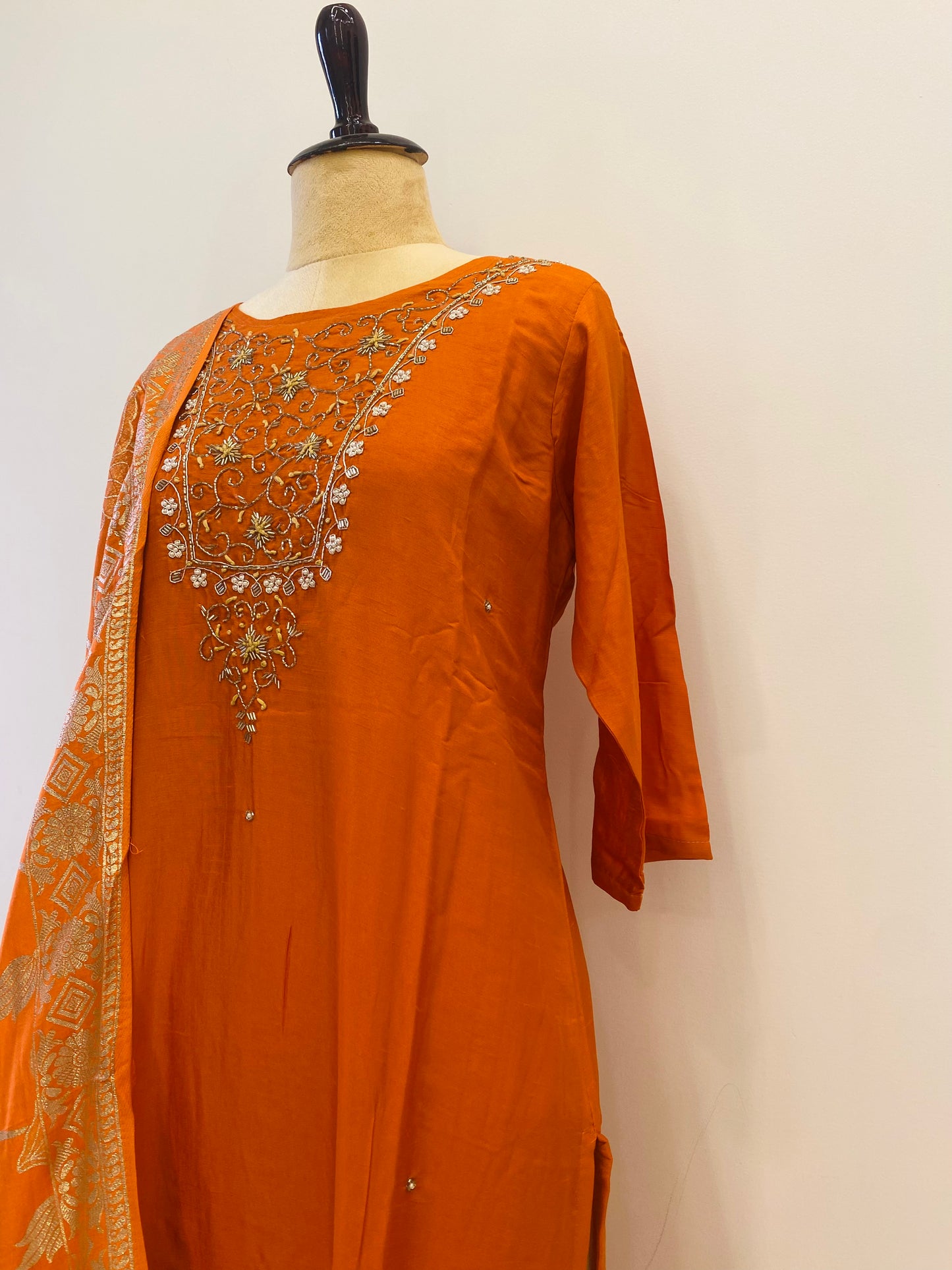 Amber Glow MulChanderi Suit Set